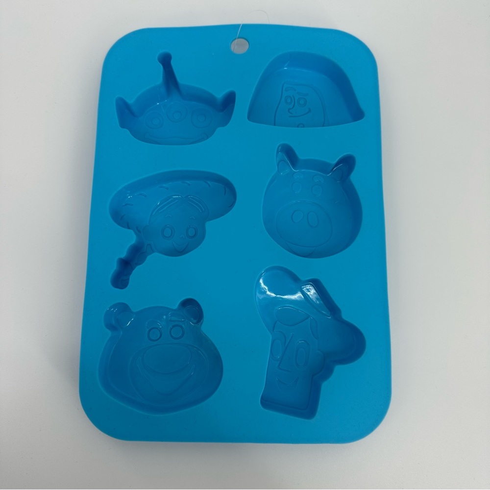 New Daiso Toy Story Silicone Petite Cake Chocolate Ice Mold - Picture 4 of 6